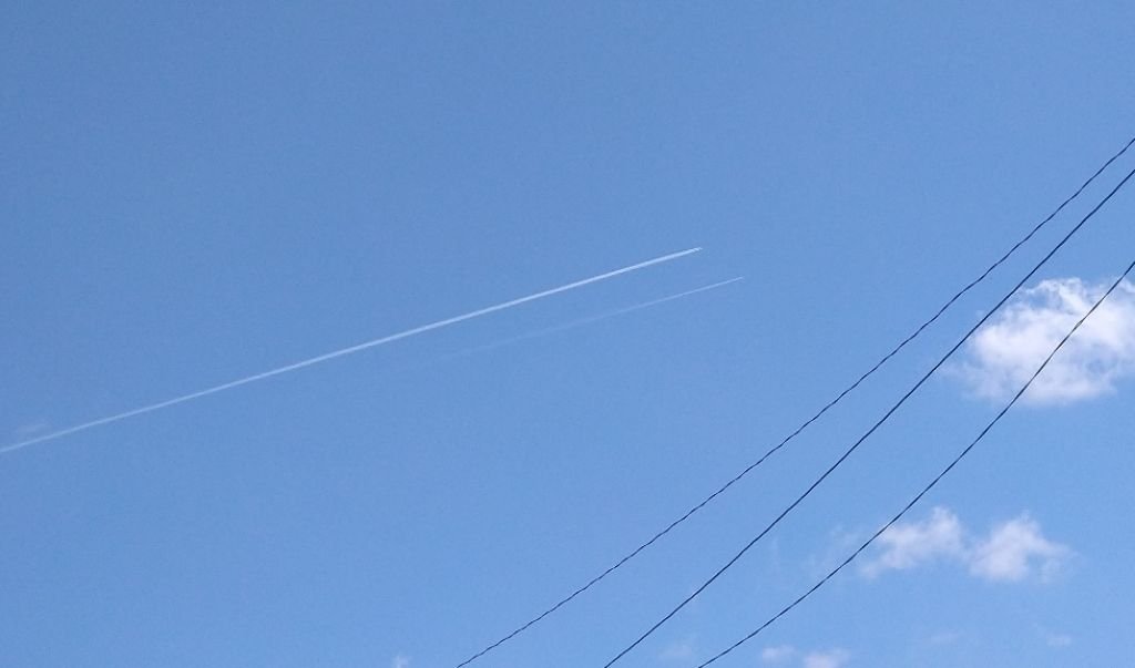 観天望気　飛行機雲