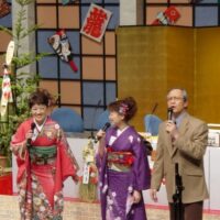 2003年1月4日日高晤郎ショーホール公開