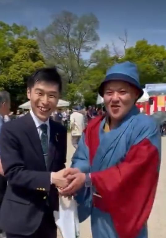 しばき隊と共産党